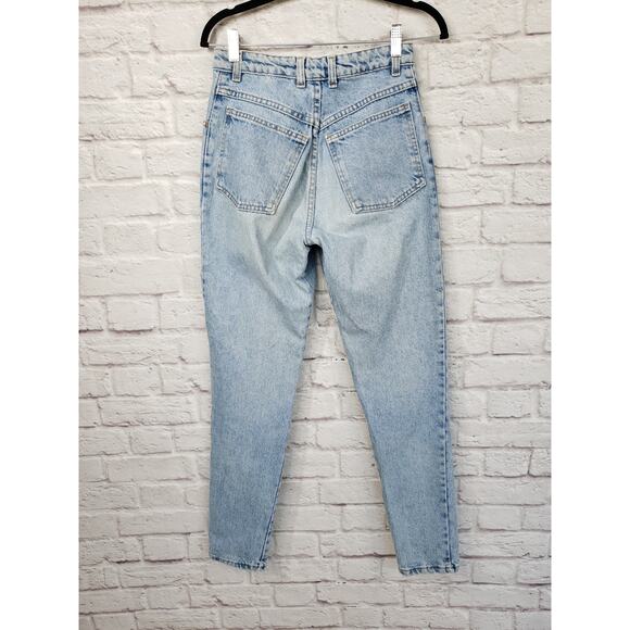 Vintage GAP High Waisted Tapered Leg Mom Jeans Light Wash Cotton Grunge Sz 9/10 - Picture 2 of 14